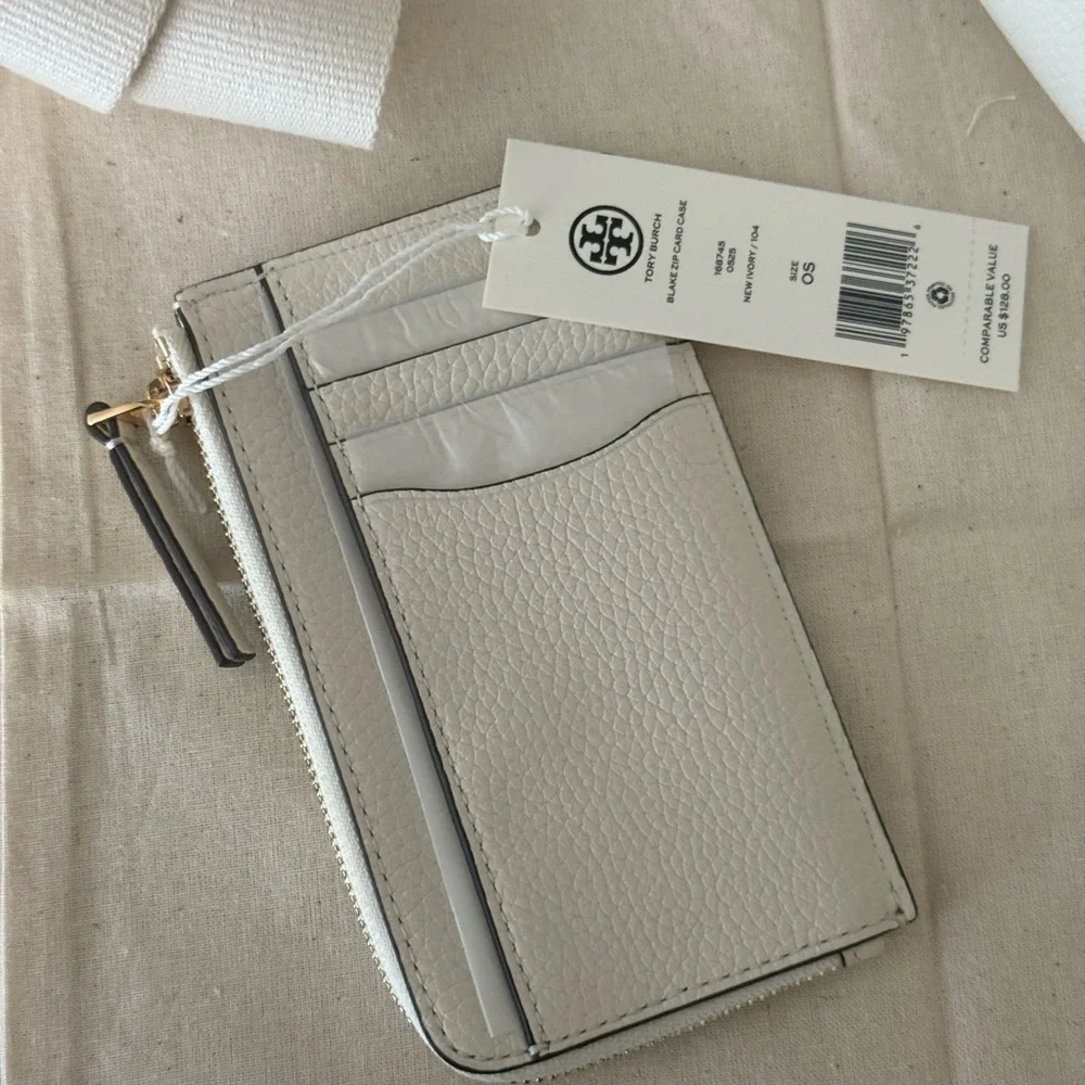 Tory Burch Blake cardholder zip Textured Leather $each